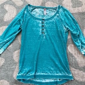 Scoop neck soft cotton blue tunic
